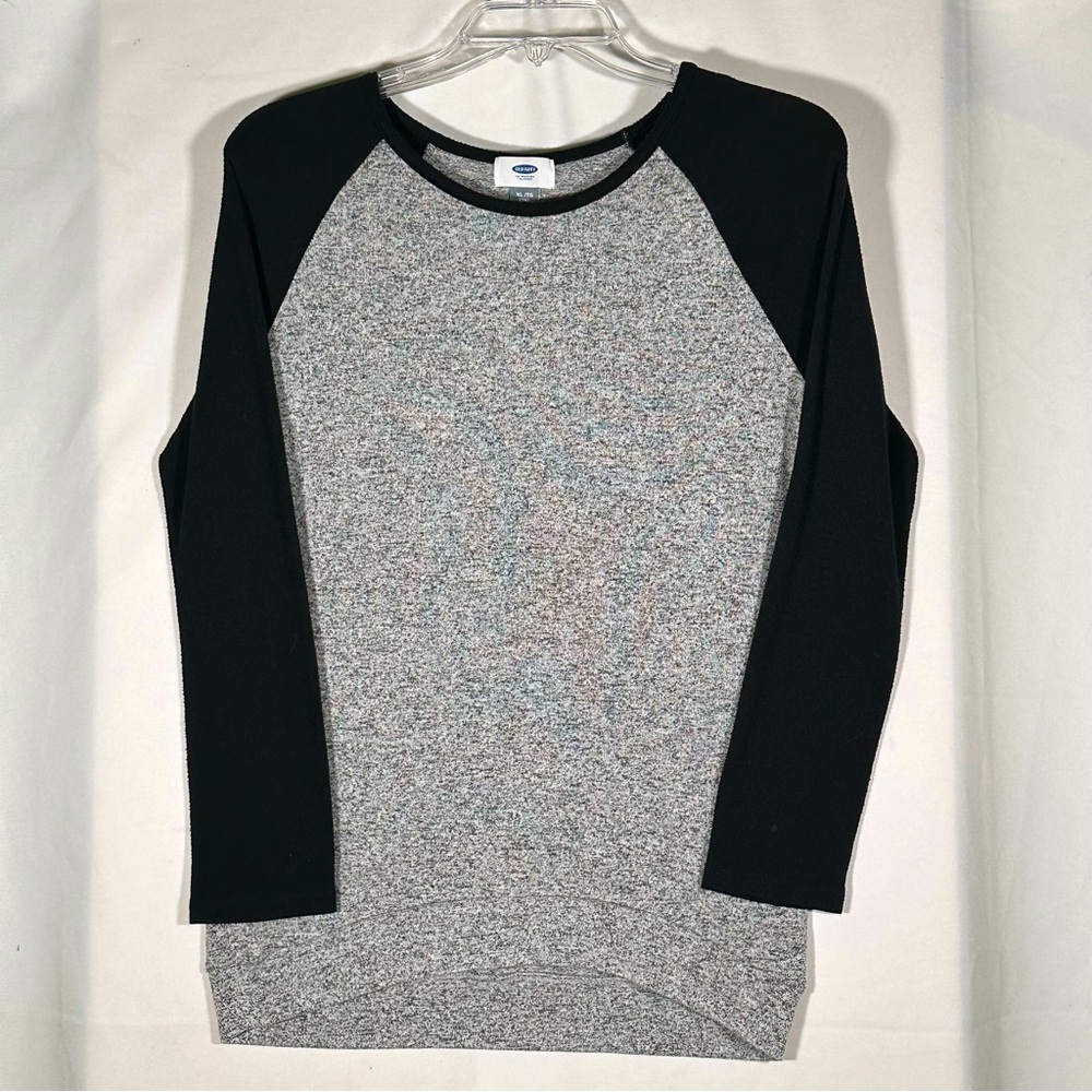 Old Navy Women's Black and Gray‎ Baseball Shirt Warm Cozy Fall Style XL 14